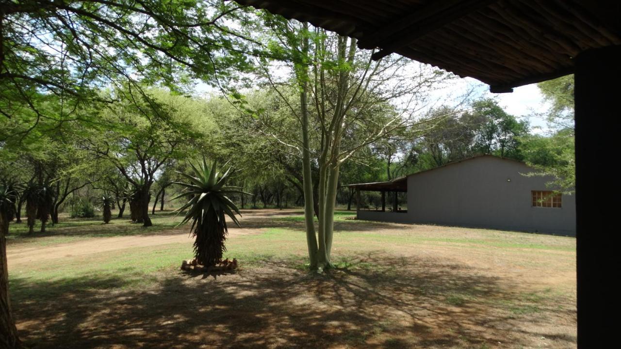 Madikwena Crocodile And Game Farm Villa Groot-Marico Exterior photo